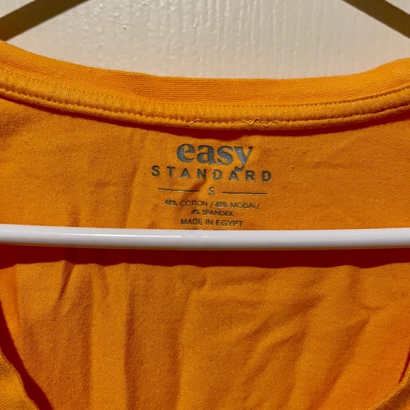 Easy Standard Short Sleeve V Neck Size Small Coral (Yellow) EUC - Picture 3 of 4